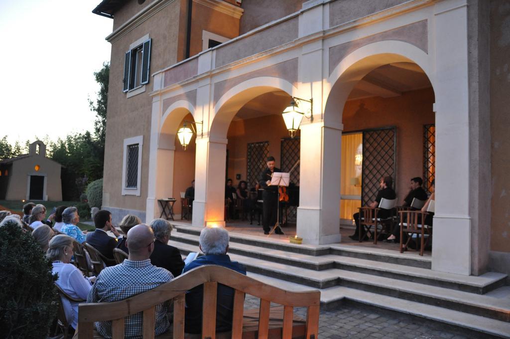 Casale Di Tormaggiore Villa And Country Suites Pomezia Bagian luar foto