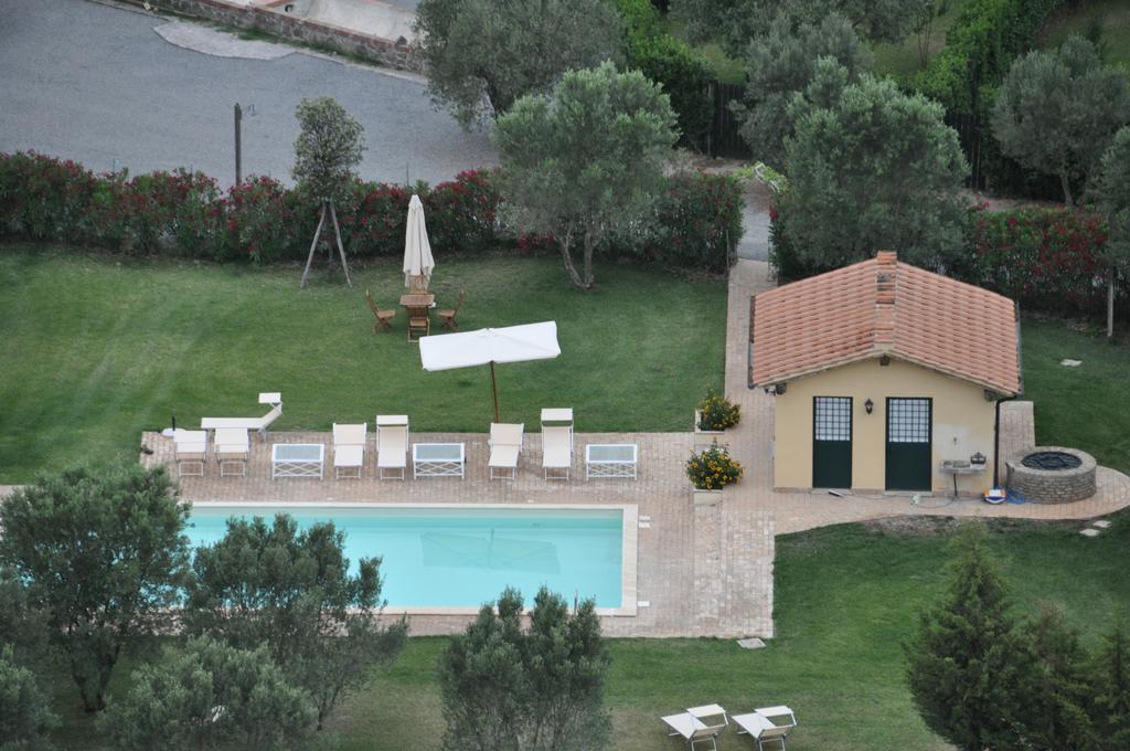Casale Di Tormaggiore Villa And Country Suites Pomezia Bagian luar foto