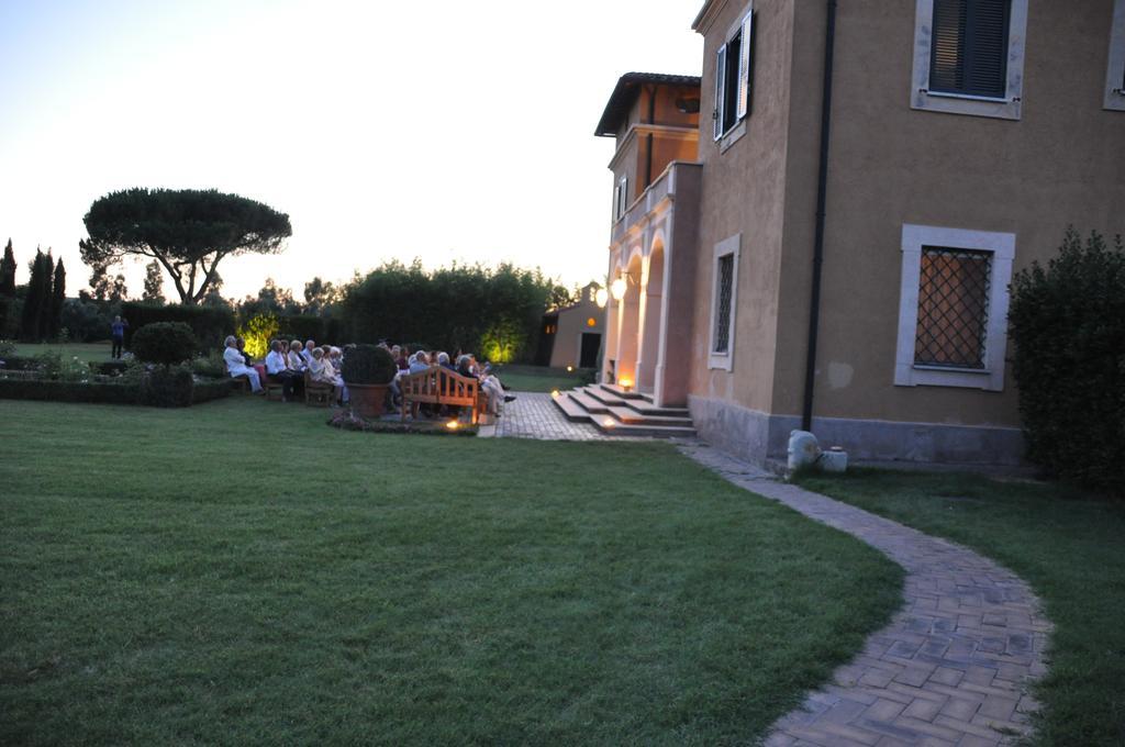 Casale Di Tormaggiore Villa And Country Suites Pomezia Bagian luar foto