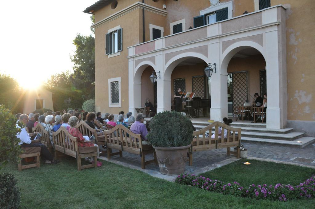 Casale Di Tormaggiore Villa And Country Suites Pomezia Bagian luar foto