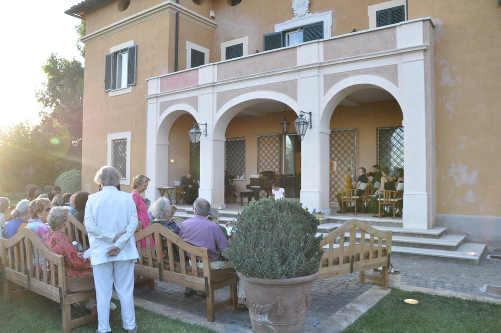 Casale Di Tormaggiore Villa And Country Suites Pomezia Bagian luar foto