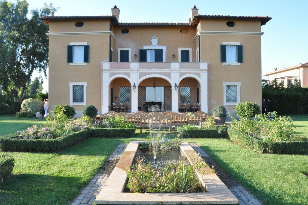 Casale Di Tormaggiore Villa And Country Suites Pomezia Bagian luar foto